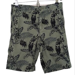 Gap x Star Wars Bermuda shorts in desert cactus